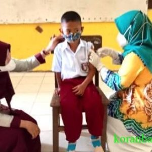 Anak-anak SD Semangat Terima Vaksin COVID, Dari 37 Hanya 2 Orang Tidak Hadir
