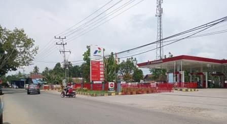SPBU – Tampak SPBU di Barabai lengang.(foto: ramli)