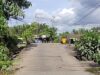 Jembatan memasuki Komplek Indrasari Permai di Kecamatan Alalak, Kabupaten Batola.(foto: faqih)