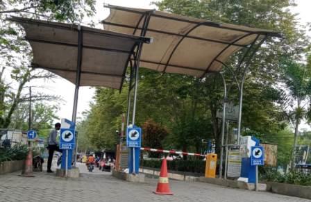 PORTAL – Pintu masuk Pasar Keramat Barabai ini sarat dengan berbagai masalah. (foto: ramli)