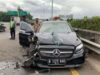 Dokumentasi sedan Mercedes E300 yang terlibat tabrakan di Tol JORR. (Antara/HO-Ditlantas Polda Metro Jaya)