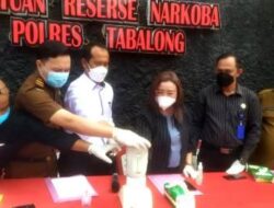 Polres Tabalong Musnahkan Barbuk di Hadapan Tersangka, Blender Sabu 17,25 Gram