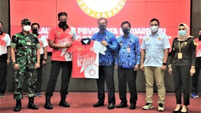 Launching Tim Persatuan Bola Voli seluruh Indonesia (PBVSI) Kota Banjarbaru