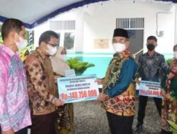 Bupati Serahkan Dana BOP sekaligus Resmikan PKBM Serumpun