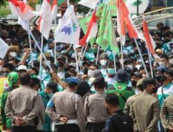 Tak Gentar Dianggap Mangkir Kerja, Ribuan Buruh di Tabalong Tetap Demo Suarakan 7 Tuntutan