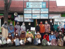 SMP Negeri 1 Simpang Empat Terdampak Banjir Menerima Bantuan