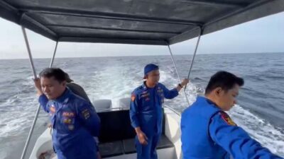 Menindak Lanjuti Keluhan Nelayan Terhadap Kapal Cangkrang, Sat Polrair Polres Kotabaru Telusuri Perairan Laut Pudi