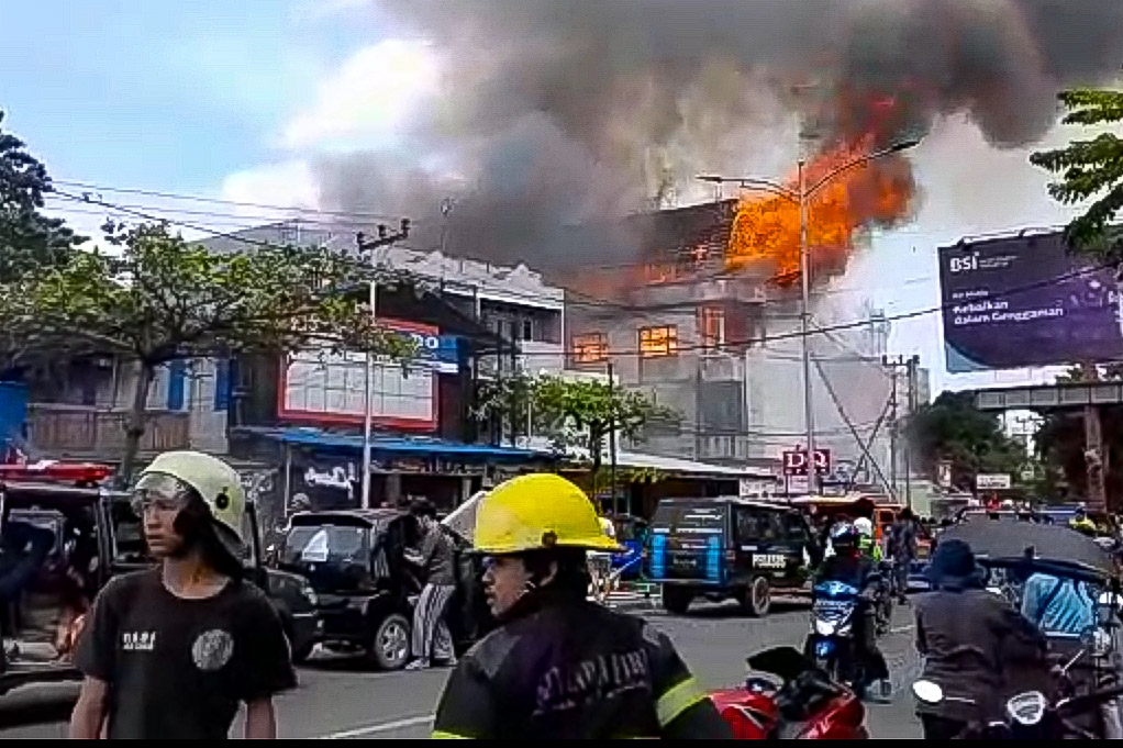 Kebakaran hebat di Jalan P Antasari, Banjarmasin, Kalsel.