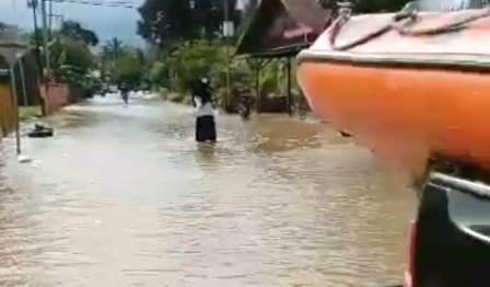 Sejumlah wilayah terendam. 