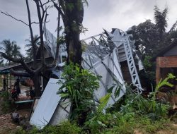 Tiga Atap Rumah Warga Duli Desa Selaru Kotabaru Rusak Diterjang Angin Puting Beliung