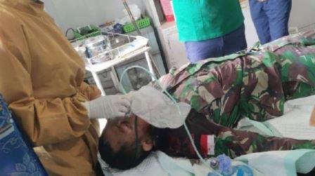 Anggota Kopasgat TNI AU terluka usai ditembak saat mengamankan bandara Aminggiru, Ilaga, Kabupaten Puncak, Papua.(Dok.Antara)