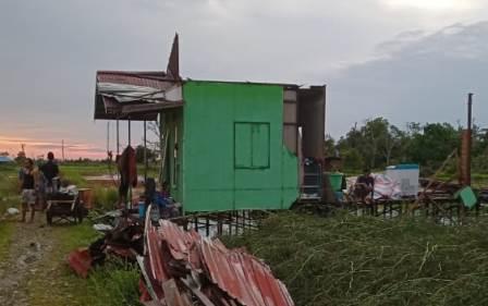 Rumah warga di Sungai Tabuk yang terdampak. 
