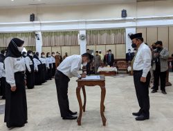 Lantik Ratusan PPPK Guru, Bupati Anang Minta Jangan Ragu Dalam Melaksanakan Tugas