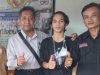 Tim Advokasi Gawi Sabumi Peradi Banjarbaru Bersatu, bersama salah satu korban di bawah umur.(koranbanjar.net)