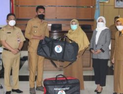 Mencegah Stunting, Bupati Banjar Serahkan Bantuan Alat Kesehatan Ini