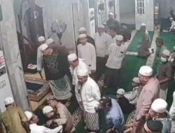 Viral, Video Warga Kertak Hanyar Meninggal Dunia saat Sujud Salat Isya di Masjid