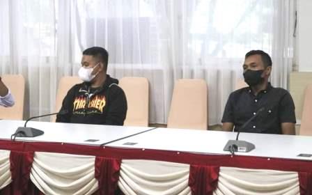 Wartawan diajak untuk bersilaturrahmi. 