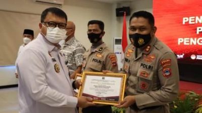 Tangkap Tahanan Wanita Kabur, Kapolres HST Terima Penghargaan Dari Dirjen Pemasyarakatan