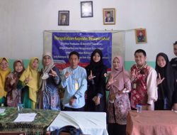Dosen dan Mahasiswa Prodi Pendidikan Bahasa Inggris FKIP ULM Berikan Pelatihan Video Books