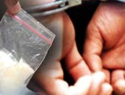 Pria Paruh Baya di Kotabaru Ditangkap Polisi Karena Kedapatan Kantongi Puluhan Paket Sabu