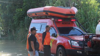Banyak Anak Bermain Digenangan Banjir, Basarnas Tabalong Imbau Orang Tua Lebih Waspada