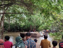 Pencarian Bocah Diduga Tenggelam di Sungai Tabalong Terkendala Akibat Tidak Bisa Menggunakan Perahu Karet
