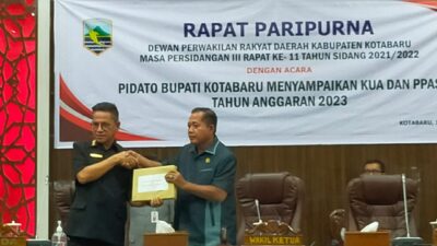 Wakil Ketua DPRD Kotabaru Pimpin Rapat Paripurna Terkait KUA-PPAS 2023