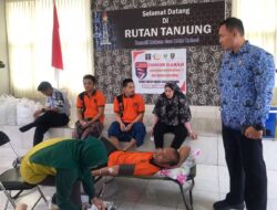 Maknai HDKD ke-77, Puluhan WBP dan Petugas Rutan Tanjung Sukarela Donorkan Darah
