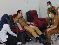 Bantu Pasien Thalasemia, Walikota Aditya Sumbangkan Darah di RSD Idaman