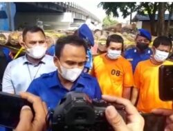 Polairud Polda Kalsel Sita 300 Lebih Batang Ilegal Loging di Perairan Alalak
