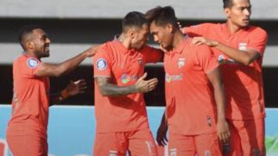 Borneo FC Gilas Persib Bandung 4-1 di Stadion Segiri
