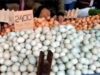 Penjual Telor di Pasar Sentra Antasari Banjarmasin. Senin (19/9/2022) (Sumber Foto : koranbanjar.net)