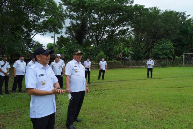 Bupati dan Wakil Bupati Kabupaten Hulu Sungai Selatan, meninjau beberapa venue yang akan digunakan pada gelaran Porprov Kalsel, Rabu (26/10/2022). (Foto: Kominfo Hulu Sungai Selatan/Koranbanjar.net)