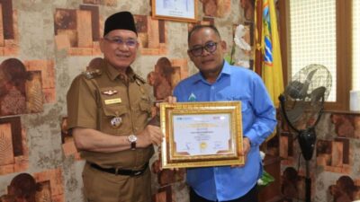 Terima Penghargaan Digital Transformation Award, Bupati Sebut Akan Memacu PDAM Kotabaru Agar Lebih Baik