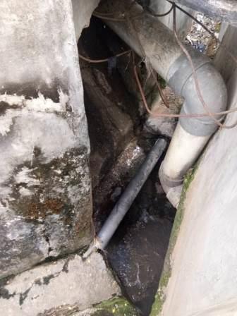 Saluran pembuangan limbah Q-Mall Banjarbaru. 