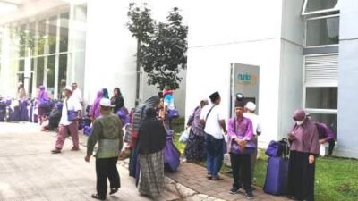 Ratusan Jemaah Umrah Travel Naila Syafaah Asal Kalsel Telantar di Jakarta, Penyelenggara Menghilang