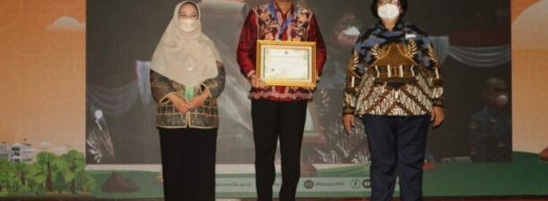 Dispera KPLH HSS Raih Piagam Apresiasi Pembinaan Proklim Tahun 2022
