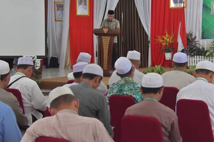Bupati HSS saat membuka Musda IX MUI Kabupaten HSS, Rabu (12/11/2022) siang, di pendopo Bupati HSS. (Foto : Kominfo HSS)