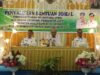 Bupati HSS di dampingi Sekda dan Kadis Sosial Kabupaten HSS saat menyerahkan bantuan PRS dan UEP, Rabu (23/11/2022). (Foto: Kominfo HSS)