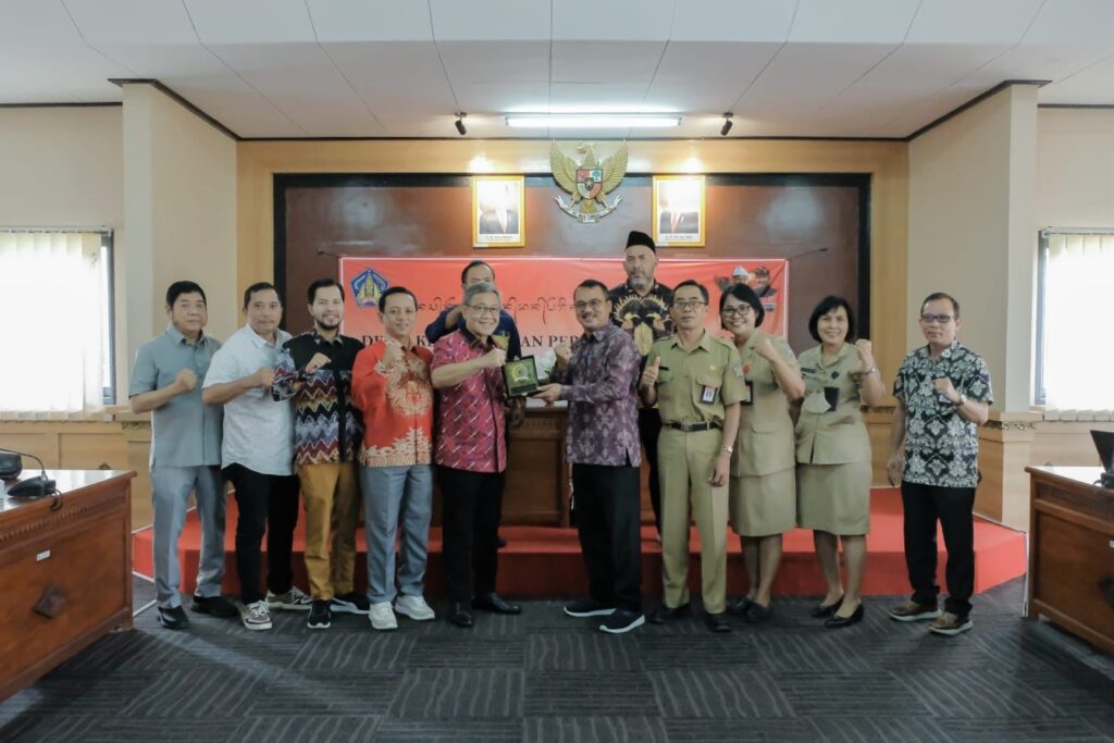 Komisi II DPRD Kalimantan Selatan bersama Dinas Kelautan dan Perikanan Provinsi Kalsel berkunjung ke Dinas Kelautan dan Perikanan Provinsi Bali, Senin (28/11/2022). (Foto: Humas DPRD Kalsel/Koranbanjar.net)
