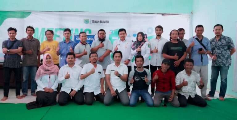Kominfo Kbaupaten Tanah Bumbu Focus Group Discussion (FGD) menjalin silaturahmi aktif bersama para penyedia data internet di Kabupaten Tanah Bumbu,  Rabu (28/12/2022) siang. (Sumber Foto: Kominfo Kabupaten Tanah Bumbu/Koranbanjar.net)
