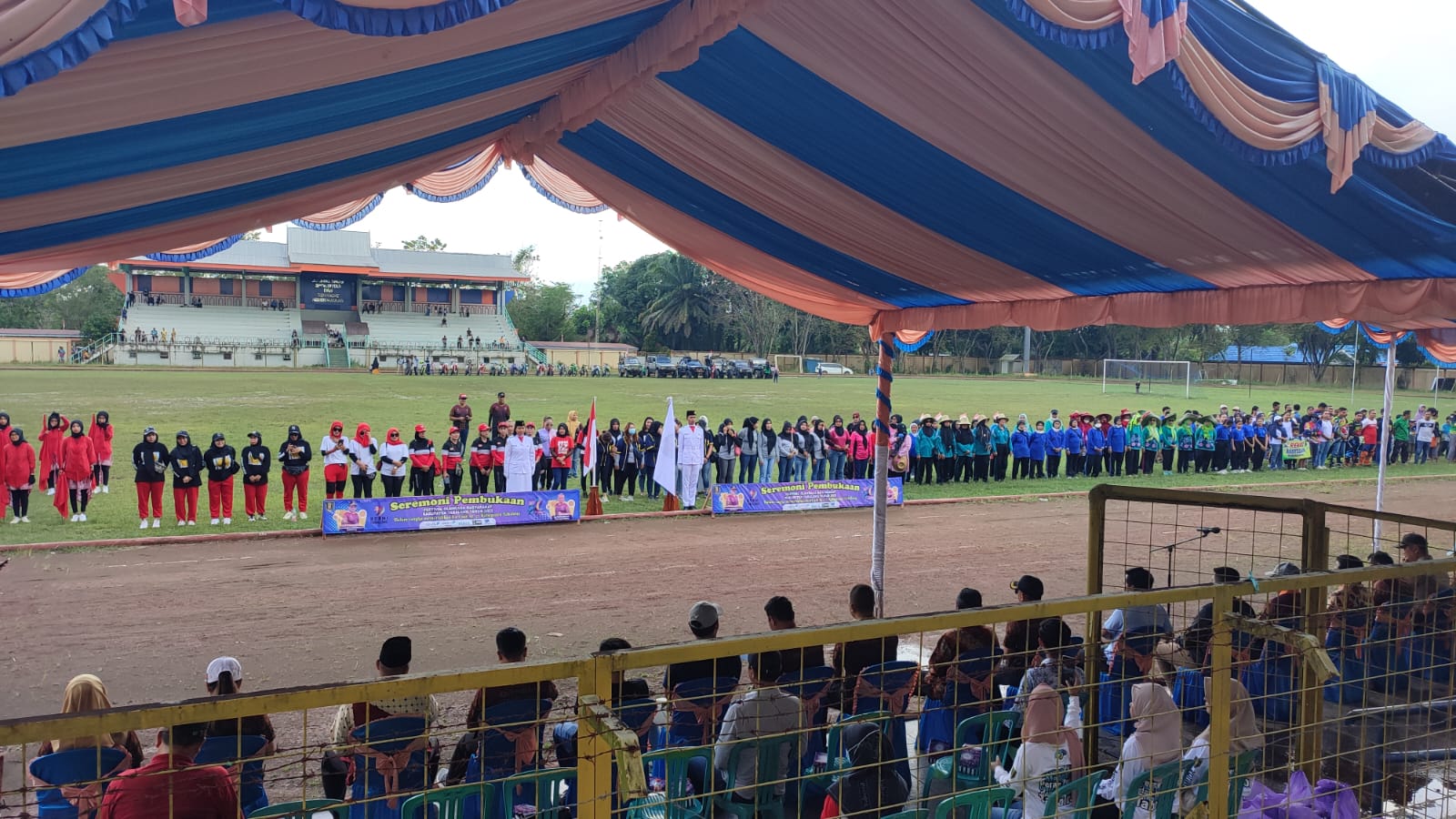 Acara pembukaan festival olahraga masyarakat dalam rangka memeriahkan hari jadi ke-57 Kabupaten Tabalong. (Foto: Arif/Koranbanjar.net)