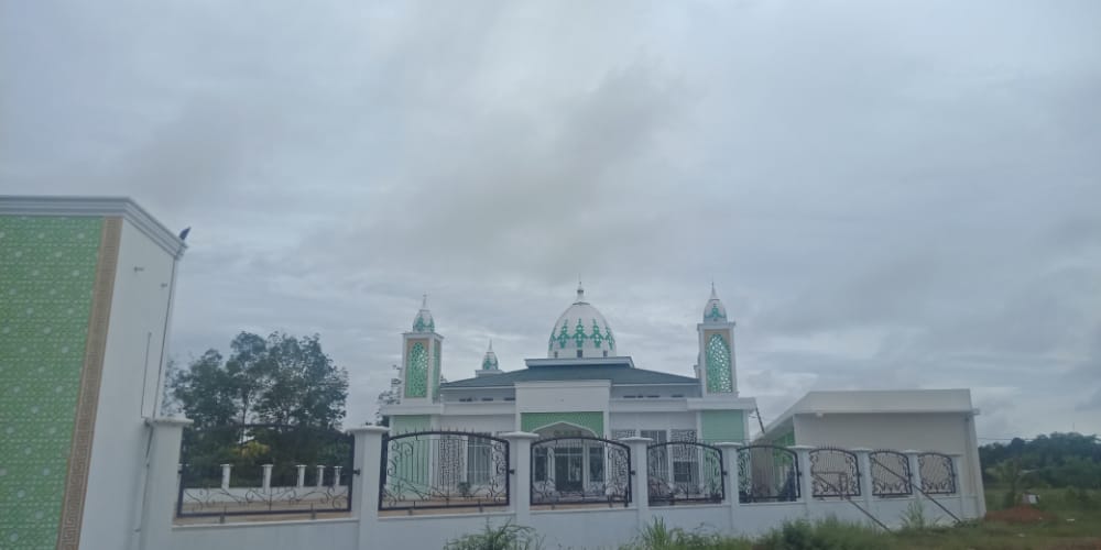 Masjid warisan Arifin ilham yang di agendakan akan diresmikan oleh Guru Bakhiet (Foto: Ramli/Koranbanjar.net)