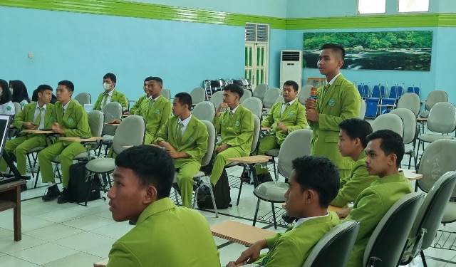 Kegiatan diikuti oleh 60 orang siswa kelas XII TP. 2022/2023. (Sumber Foto: Tim Ekspos SMK PP Negeri Banjarbaru/koranbanjar.net)