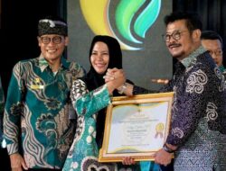 33 Sertifikat Emas Dari Kementan kepada Petani Milenial, Penyuluh Pertanian, dan P4S