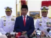 Presiden Joko Widodo atau Jokowi usai melantik Laksamana TNI Muhammad Ali sebagai Kepala Staf Angkatan Laut (KSAL) di Istana Negara, Jakarta, Rabu (28/12/2022). (Sumber Foto: YouTube Sekretariat Presiden)