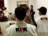 Penyidik KPK geledah kantor DPRD Jatim juga Kantor Gubernur dan Wagub Jatim. (Sumber Foto: Beritajatim)