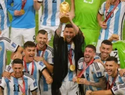 Ini Alasan Lionel Messi Pakai Jubah Khas Arab