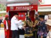 Bupati Kotabaru saat meresmikan Pertashop di Desa Karang Liwar Kecamatan Kelumpang Hulu. (Foto: Diskominfo Kotabaru/Koranbanjar.net)