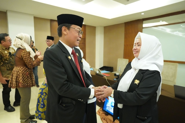 Ucapan selamat kepada pejabat yang baru dilantik, Jumat (13/1/2023). (Sumber Foto: Tim Ekspos SMK PP Negeri Banjarbaru/Koranbanjar.net)
